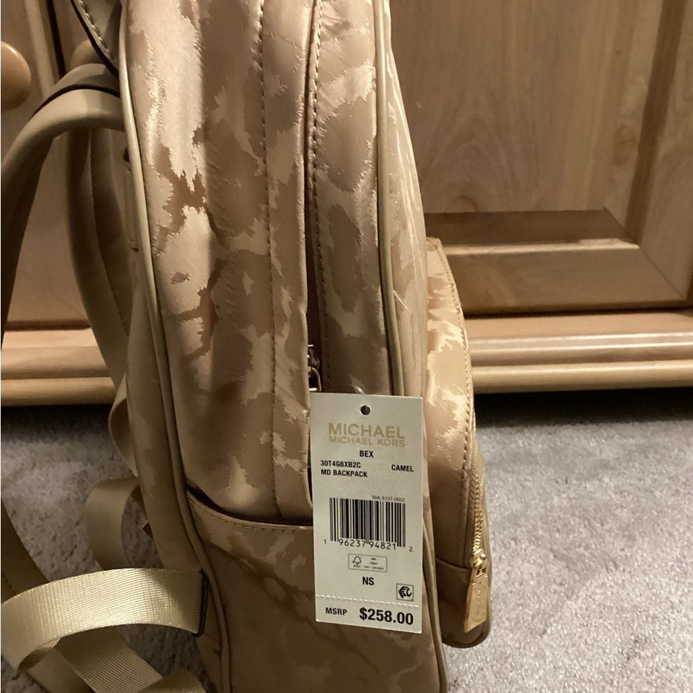 Authentic Michael Kors Backpack - Picture 4 of 5
